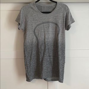 Lululemon workout shirt